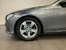 Mercedes E 220 - 11