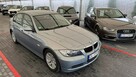 BMW 320i - 8
