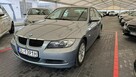 BMW 320i - 10