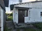 Mały dom z budynkiem gospodarczym. - 7