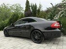 Mercedes CLK 200 czarna na czarnych felgach - 3
