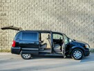 Chrysler Town & Country - 8