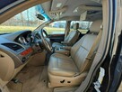 Chrysler Town & Country - 10