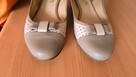 Buty białe, kawa z mlekiem, beżowe - 10