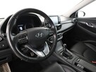 Hyundai i30 automat 140KM panorama skóra navi kamera hak grzane+wentyl. fotele tem - 14