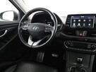 Hyundai i30 automat 140KM panorama skóra navi kamera hak grzane+wentyl. fotele tem - 16