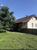 Całoroczny nieduży dom w stylu country.