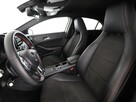 Mercedes A 180 automat skóra/alcantara bi-xenon kamera i czujniki parkowania - 13
