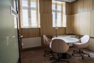 Lokal z dużymi witrynami przy Agorze Bytom - 9
