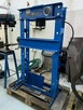 Syndyk sprzeda maszyny i urządzenia produkcyjne