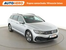 Volkswagen Passat Variant FV23% PHEV automat navi grzane fotele climatronic kamera ACC - 11