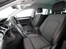 Volkswagen Passat Variant FV23% PHEV automat navi grzane fotele climatronic kamera ACC - 14