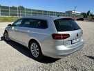 Volkswagen Passat - 4
