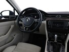 Volkswagen Passat Variant DSG jasne skóry navi klima auto grzane fotele czujniki parkowania - 16