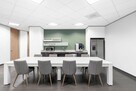 Prywatne biuro dla 4 osób w Regus Jaracza - 4