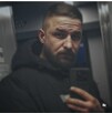 Wysportowany pozna puszystą