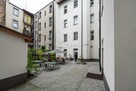 Dwupoziomowe w odrestaurowanej kamienicy w centrum - 2