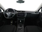 Volkswagen Tiguan 180KM automat 4Motion navi kamera360 grzane fotele climatronic - 15