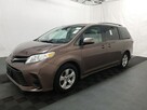 Toyota Sienna 3.5 V6 LE automat - 1