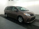 Toyota Sienna 3.5 V6 LE automat - 3