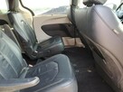 Chrysler Pacifica Touring L - 10