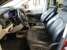 Chrysler Town & Country Touring L - 7