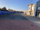 Oferujemy teren do wynajęcia po salonie samochodowym - 2