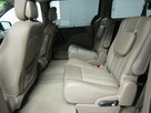 Chrysler Town & Country - 13