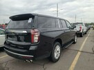 Chevrolet Suburban Premier - 4