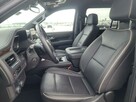 Chevrolet Suburban Premier - 7