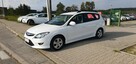 Hyundai i30 1 właściciel/B. Zadbany/Klima sprawna/Hak/10 poduszek/Bezwypadkowy - 2