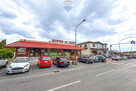 Przestronny lokal handlowo-usługowy w Brzezinach - 1