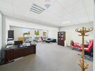 Całe piętro biurowca 630 m² z windą i parkingiem - 12