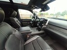 Dodge RAM wyposażenie jak w klasie Premium - 13