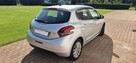 Peugeot 208 - 8