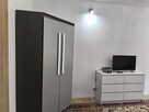 Wygodna, przytulna, urządzona kawalerka – do wynajęcia. - 3