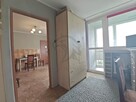 Beton pod stopami, park pod oknami. - 7