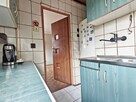 Beton pod stopami, park pod oknami. - 15