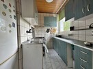 Beton pod stopami, park pod oknami. - 16
