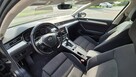 Volkswagen Passat - 10