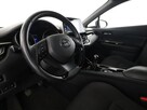 Toyota C-HR klima auto grzane fotele kamera i czujniki parkowania - 14