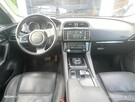 Jaguar F-Pace 2.0 benz - 13
