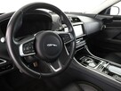 Jaguar XE niski przebieg skóra navi virtual cocpit klima auto el fotele - 14