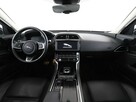 Jaguar XE niski przebieg skóra navi virtual cocpit klima auto el fotele - 15