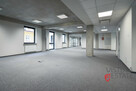 Lokal na pierwszym piętrze biurowca 310 m2 - 1