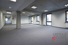 Lokal na pierwszym piętrze biurowca 310 m2 - 2