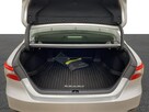 Toyota Camry 2.5 Hybrid Comfort CVT Sedan - 11