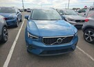 Volvo XC 40 Bogata wersja wyposażenia / AWD / niski przebieg - 2