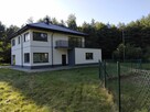 Nowy dom. Pośród zieleni. Blisko morza.