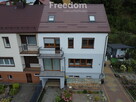 Solidny, zadbany bliźniak z działką 592 m² - 1